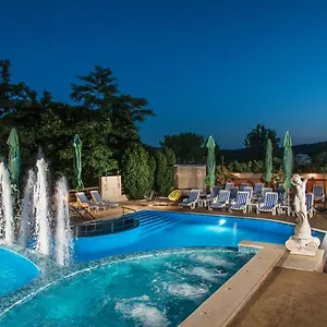 семеен Golden Place Отель