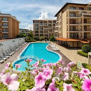 Aparthotel Rose Village